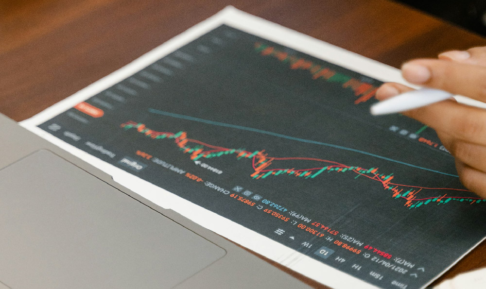 Money Market Account Interest Rates: How Much Can You Earn?