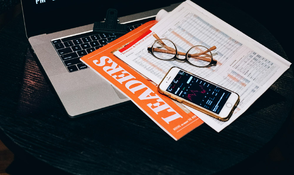 How can Instagram Stars Earn? What income sources do they have?
