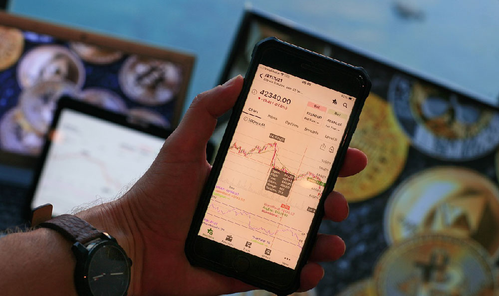 Investing in Bitcoin Stock: A Wise Choice, or a Risky Gamble?