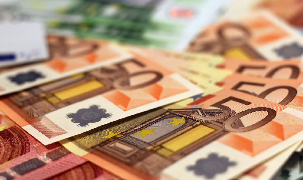 How Much Can a Laundromat Earn? What's the Profit Potential?