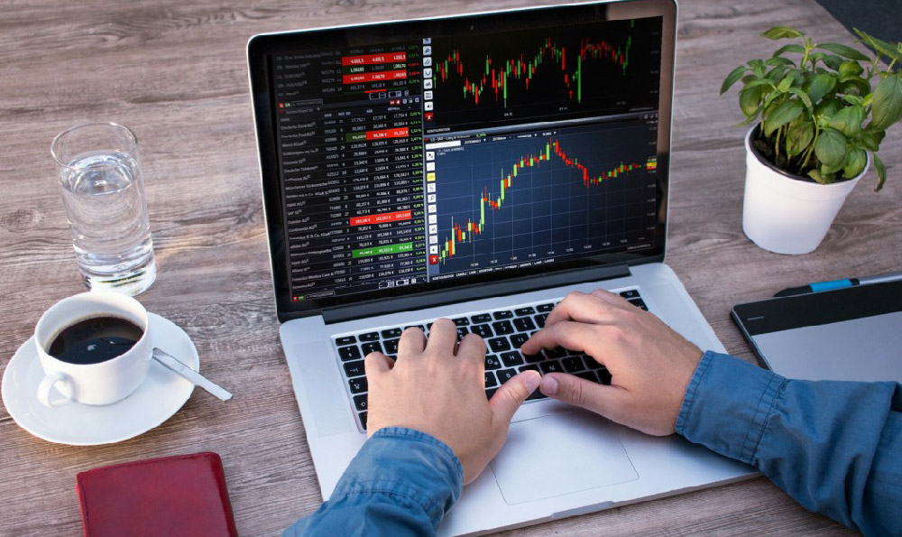 How Do Credit Unions Make Money? Their Top 5 Income Streams