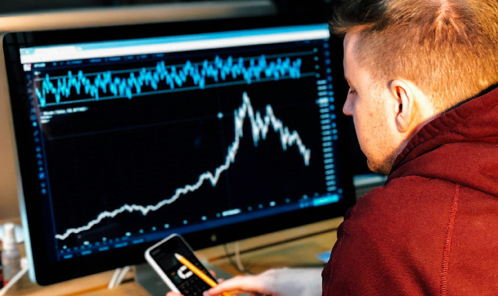 

Rocket Money: How It Makes Money Online