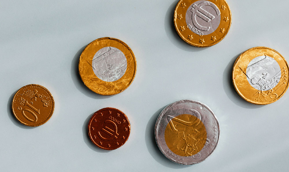 Do Casino Dealers Earn Well? What's a Good Casino Dealer Salary?
