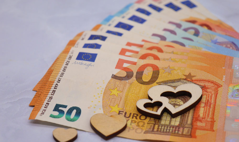 How To Invest Money? Where Do Beginners Start?