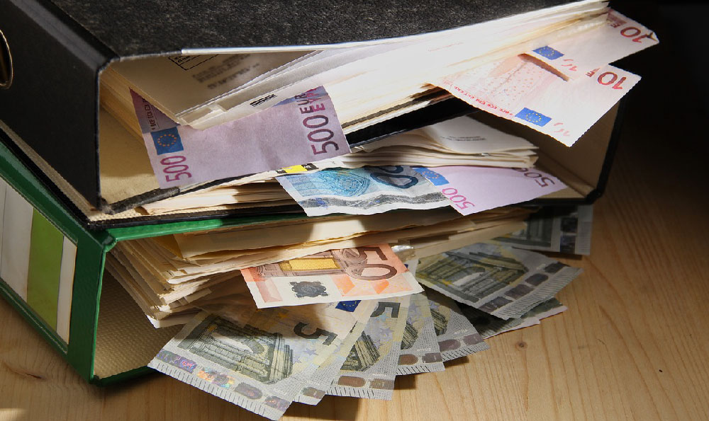 How did Iman Gadzhi get rich? What strategies did he use?