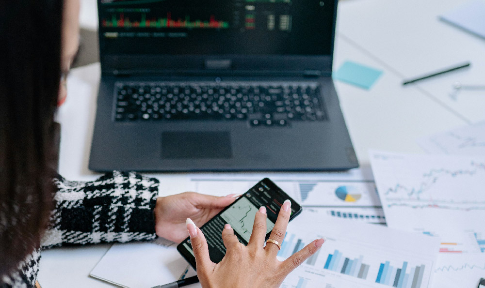 Investing in Palantir: Is It Right for You? And How Do You Do It?