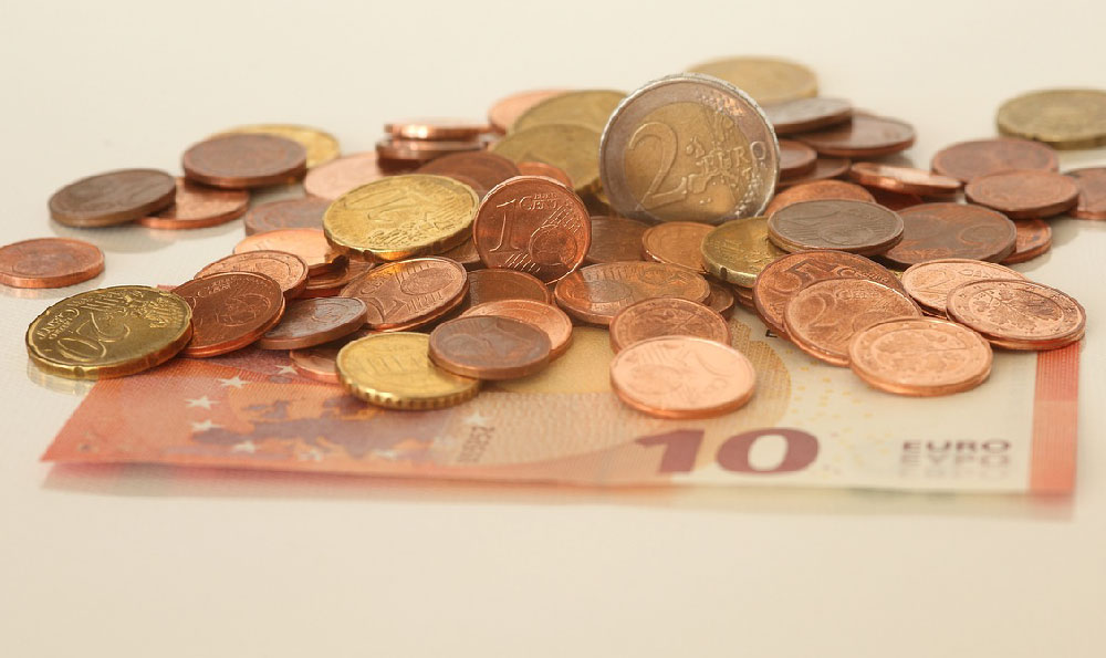 Make Money Online for 12-Year-Olds: Legal & Safe Ways 
